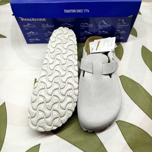 Birkenstock Boston narrow | Cork footbed and suede upper - Picture 3 of 4